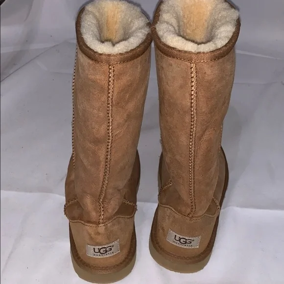 Ugg Classic tall II boot size 5 - Picture 4 of 6